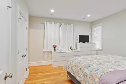15 Howell St #3, Boston, MA 02125 - Photo 9