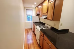 132 5 Oxford St, Cambridge, MA 02140 - Photo 3