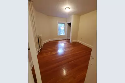132.5 Oxford St #8, Cambridge, MA 02140 - Photo 1