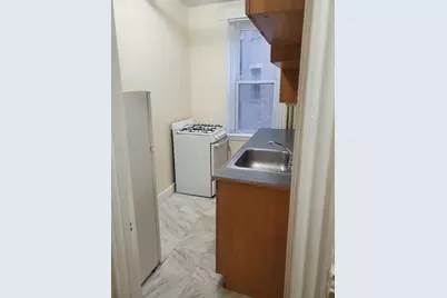 360 Riverway #8, Boston, MA 02115 - Photo 3