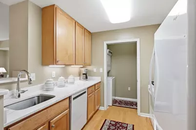 38 Village Rd #110, Middleton, MA 01949 - Photo 11