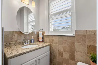 1469 Centre St #2, Newton, MA 02461 - Photo 27