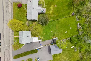 64 Railroad Ave, Taunton, MA 02780 - Photo 5