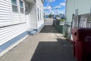 75 Plain St, Lowell, MA 01851 - Photo 3