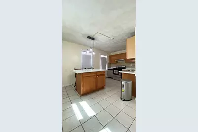 75 Plain St, Lowell, MA 01851 - Photo 15