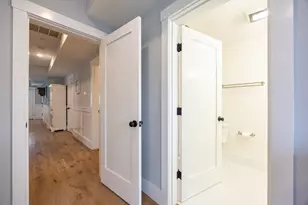 81 Conwell Ave, Somerville, MA 02144 - Photo 33