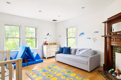 95 Babcock St, Brookline, MA 02446 - Photo 11