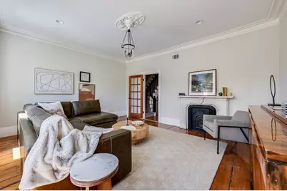 582 E 7th St, Boston, MA 02127 - Photo 23