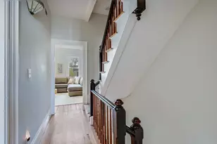 582 E 7th St, Boston, MA 02127 - Photo 17