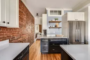 582 E 7th St, Boston, MA 02127 - Photo 13