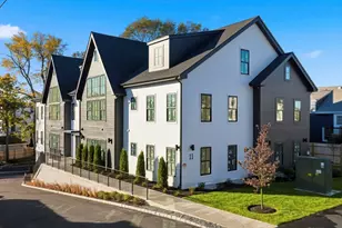 11 Boynton St, Swampscott, MA 01907 - Photo 1