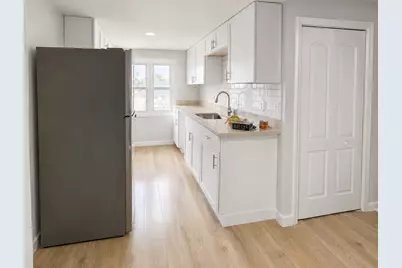 9 Winthrop, Worcester, MA 01604 - Photo 3
