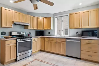 37 Lewis St, Everett, MA 02149 - Photo 9