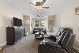 37 Lewis St, Everett, MA 02149 - Photo 5