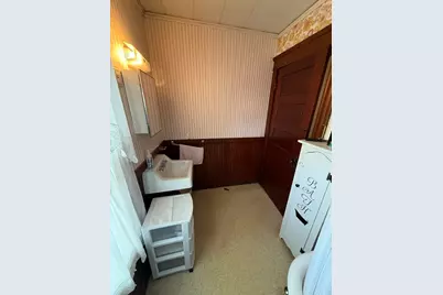 128 Silver St, Greenfield, MA 01301 - Photo 29