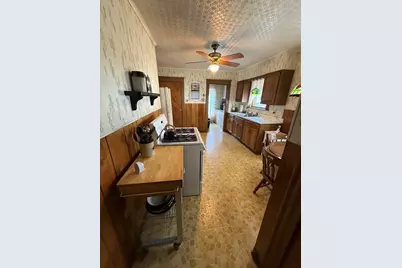 128 Silver St, Greenfield, MA 01301 - Photo 19
