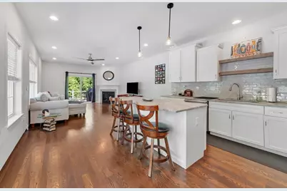 122 Milton St #122, Dedham, MA 02026 - Photo 3