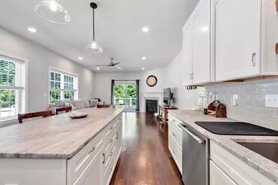 122 Milton St #122, Dedham, MA 02026 - Photo 5