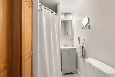 314 W 4th St #3, Boston, MA 02127 - Photo 9