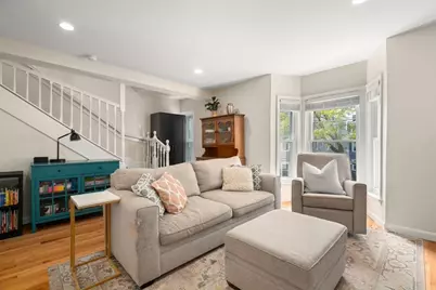 314 W 4th St #3, Boston, MA 02127 - Photo 9