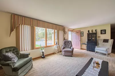 1034 Plymouth Street, East Bridgewater, MA 02333 - Photo 9
