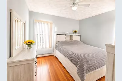 544-546 Plymouth Ave, Fall River, MA 02721 - Photo 5