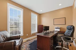 11 Howarth Dr, Upton, MA 01568 - Photo 11