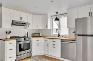 29 East St, Melrose, MA 02176 - Photo 9