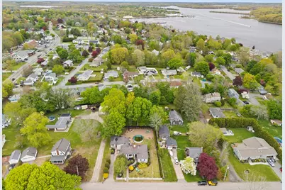 194 Grove Ave, Somerset, MA 02726 - Photo 13