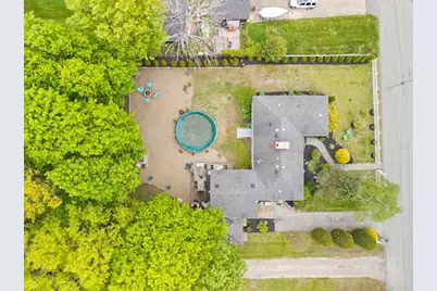 194 Grove Ave, Somerset, MA 02726 - Photo 15