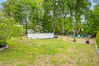 194 Grove Ave, Somerset, MA 02726 - Photo 9