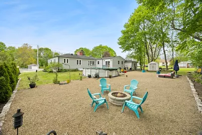 194 Grove Ave, Somerset, MA 02726 - Photo 7