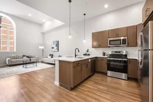 22 Elm St, Worcester, MA 01608 - Photo 5