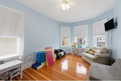 130 Summer St, Somerville, MA 02143 - Photo 9