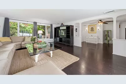 1310 Mammoth Rd, Dracut, MA 01826 - Photo 17