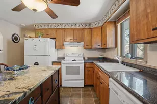 15 Birmingham Rd, Worcester, MA 01606 - Photo 9