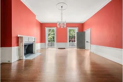 13 Chestnut St #1, Boston, MA 02108 - Photo 5