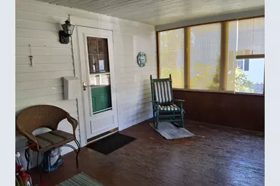 19 Clinton St, Ware, MA 01082 - Photo 9