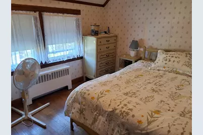 19 Clinton St, Ware, MA 01082 - Photo 25