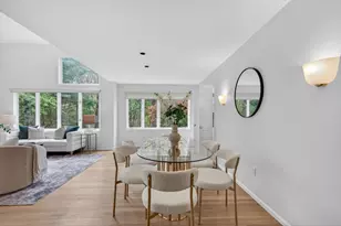 8 Heathwood Ln, Brookline, MA 02467 - Photo 7