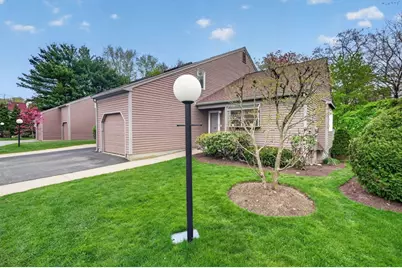 8 Heathwood Ln #8, Brookline, MA 02467 - Photo 29