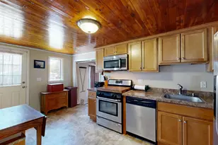 10 Edson St, Taunton, MA 02780 - Photo 9