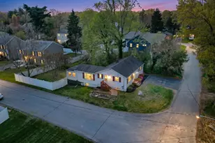 10 Edson St, Taunton, MA 02780 - Photo 39