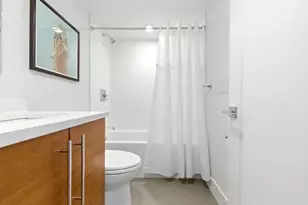 469 E 4th St, Boston, MA 02127 - Photo 33