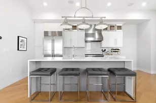 469 E 4th St, Boston, MA 02127 - Photo 17