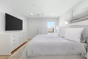 469 E 4th St, Boston, MA 02127 - Photo 25