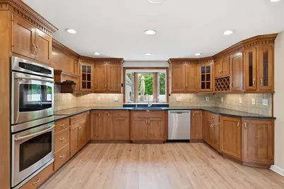 107 Viscount Rd, Longmeadow, MA 01106 - Photo 7