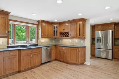 107 Viscount Rd, Longmeadow, MA 01106 - Photo 9