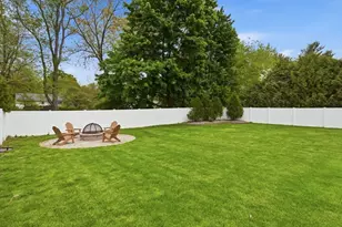 107 Viscount Rd, Longmeadow, MA 01106 - Photo 39