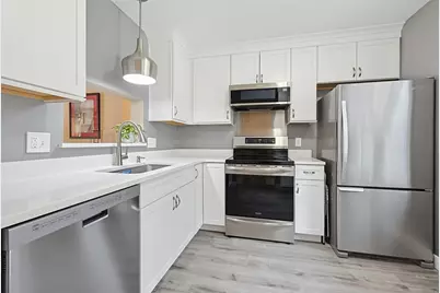 204 Laurelwood Dr #204, Hopedale, MA 01747 - Photo 7